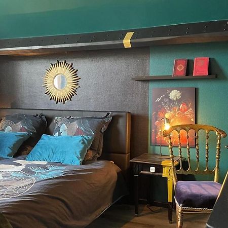 Les Nuits Victoriennes Bed & Breakfast Saint-Germain-du-Corbeis Ngoại thất bức ảnh
